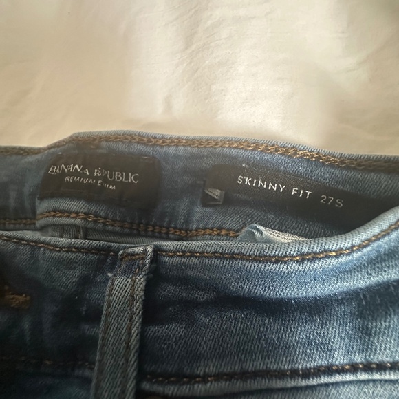Banana Republic Skinny Fit Jeans in Sz 27S - Picture 5 of 5